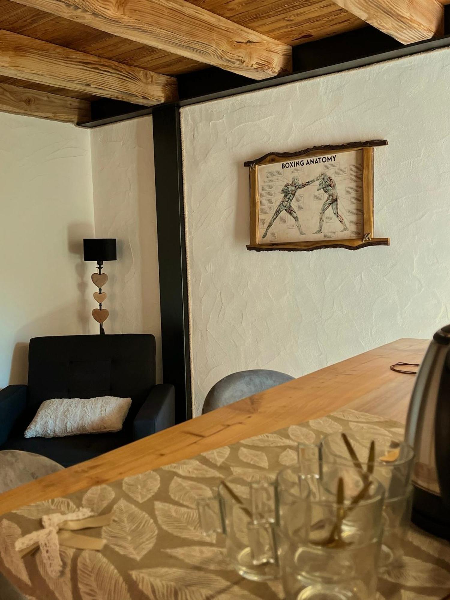 La Famille D'Evian Hotel Villeneuve Exterior photo